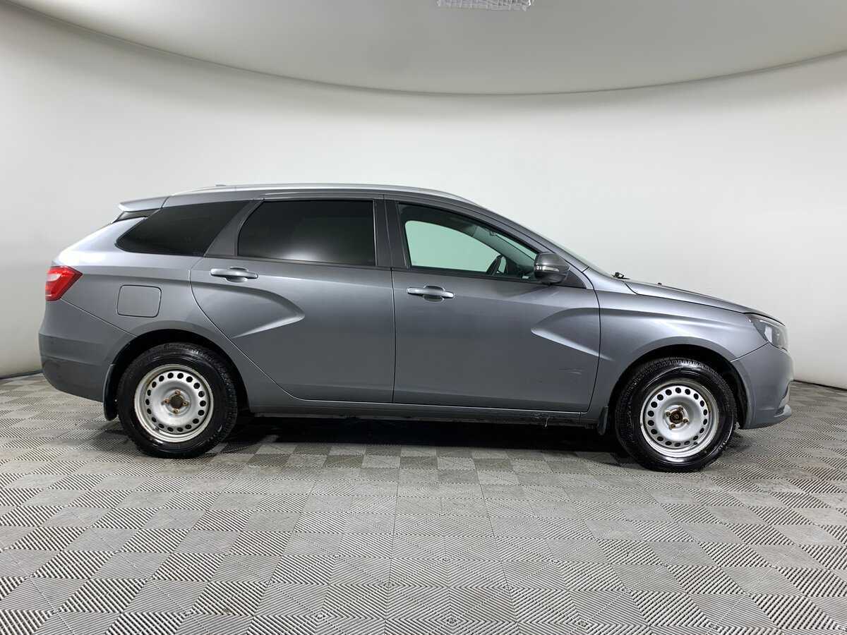 Lada (ВАЗ) Vesta SW, 2018 - фото №4